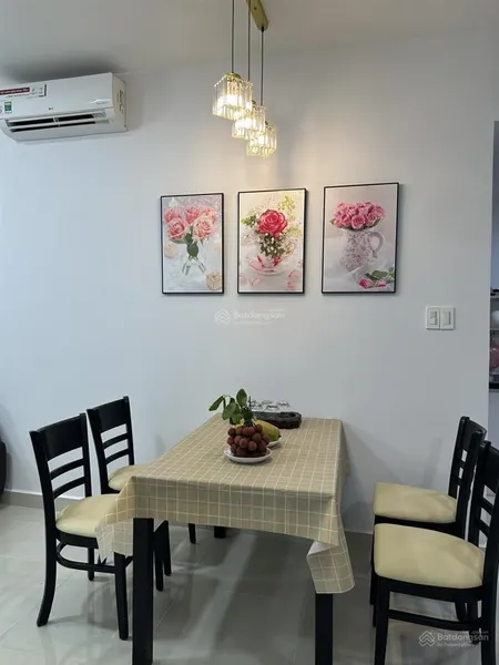 Cần bán căn hộ 2pn + 2wc khu ruby, tầng trung, view thành phố, giá 3.750 tỷ (đã có sổ hồng)