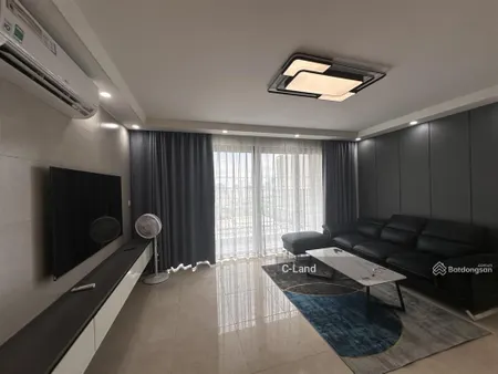 Bán căn hộ 3 ngủ rộng nhất dự án d'capitale tầng trung siêu đẹp sổ đỏ lâu dài