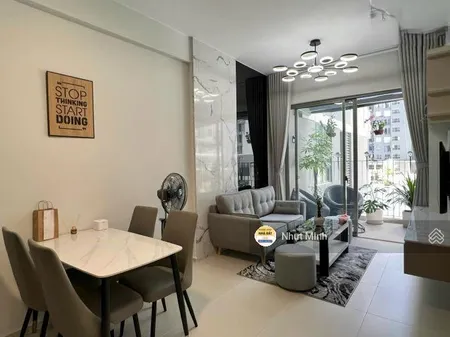 Chuyển nhượng căn hộ 2pn, 65m2 sky center, tân bình,giá 2.5 tỷ sổ hồng riêng.gần bệnh viện tâm anh