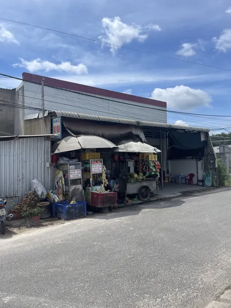 Bán dãy trọ Phú An, Bến Cát 10x32, 12 phòng và kiot thu nhập 20 tr/ tháng giá 4ty200
