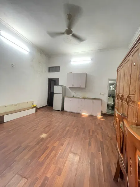 Cho thuê nhà nguyên căn tại số 6 Bờ Sông Sét 30m2 x 3 tầng 2PN to, 1 nhỏ, 2wc 7 Triệu