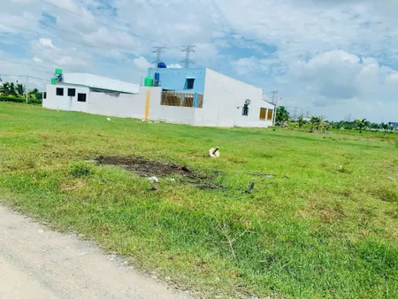 Chính chủ cần bán nền 5*27 thổ cư sổ hồng riêng, đường 5m đã san lấp mặt bằng cao ráo sạch sẽ.Thiện chí thương lượng giảm sâu