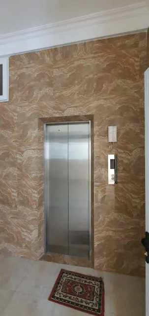 Cho thuê nhà hai mặt tiền, 105m2_ 5T; vỉa hè, Nguyễn Khánh Toàn-28 Tr