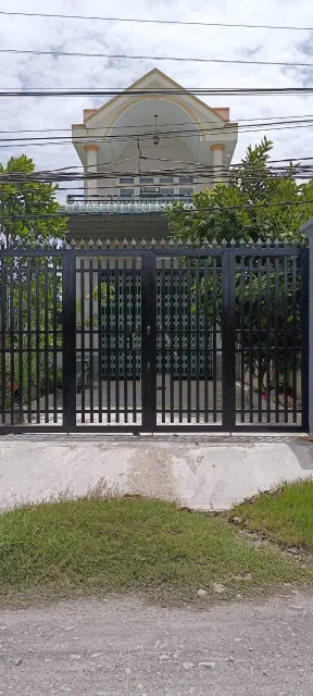 Cần bán nhà 1 trệt,1 lầu ấp Lập Thành, Hòa Khánh Tây,Đức Hòa,Tây Ninh( Long An cũ)