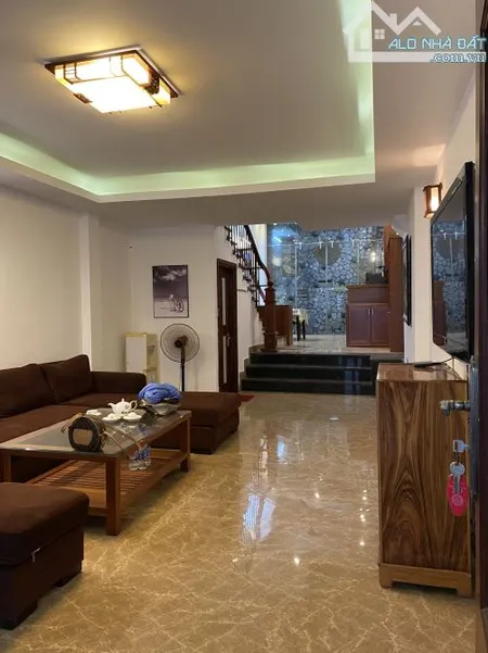 Cho thuê nhà Khuất Duy Tiến – Thanh Xuân DT 55m x 5 tầng, đủ đồ, ôtô đỗ giá 15tr/th