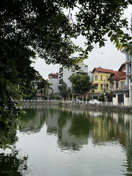 Đất ngọc thuỵ, lô góc, vỉa hè ô tô tránh, sát hồ đh, sát khai sơn gần công viên, an sinh tốt đẹp