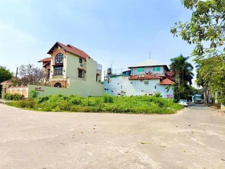 Đất lô góc 2 mặt tiền. 20 x 27m 542m2 khu biệt thự sát nguyễn oanh gò vấp. mặt tiền kênh đẹp