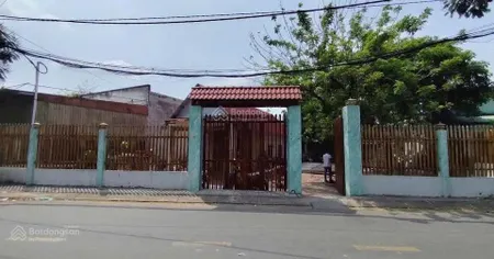 Chuyển nhượng 637m2 đất thổ cư mặt tiền đường suối lội