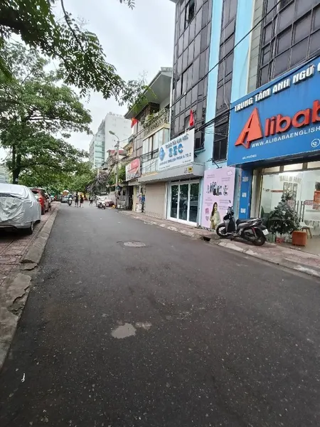 Chủ định cư nước ngoài cần bán gấp nhà Mặt phố Giải Phóng lô góc 36m² 5 tầng MT6m giá 11.5 tỷ