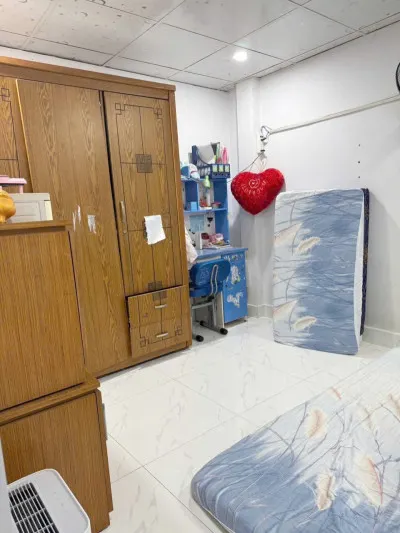 Bán Nhà Ngộp giá ngộp chỉ 3.2 tỷ  Linh Xuân – 2 Tầng 44m² – 3PN – Hẻm Xe Hơi - Sổ Riêng