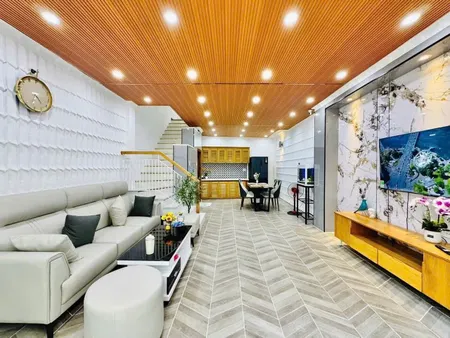 Mặt phố Kim Giang gần cầu Kim Giang, 45m2 x5 tầng , vỉa hè 8m siêu thoáng, giá 18.x tỷ