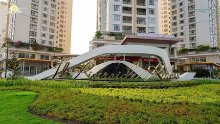 Chủ cần bán ch riverside residence140m2, 3pn. full nội thất. giá 12.8 tỷ. 0768 727 *** hải đăng