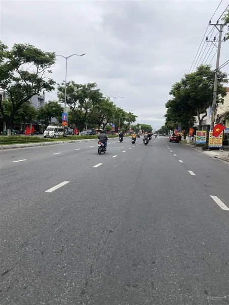 Bán đất mặt tiền lê văn hiến (sát bãi tắm sơn thuỷ)