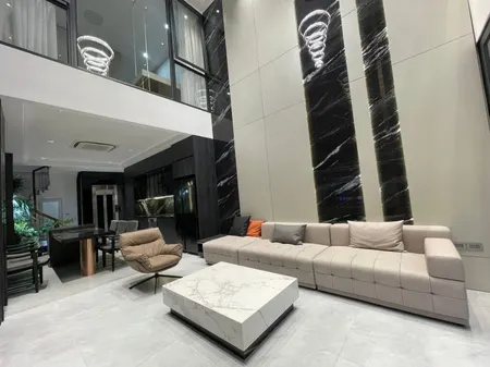 Bán Nhà Duplex Phố Gia Thượng 65m2, MT 5m, Ô Tô Dừng Đỗ Cạnh Nhà, Full Nội Thất - 16.x Tỷ