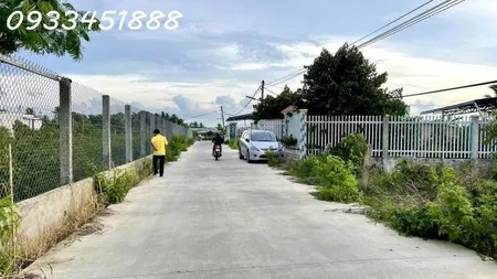 Nhà vườn dừa cây ăn trái với gara nhà kho và 2 mặt tiền