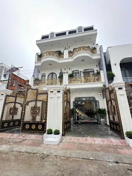 🏡 2 CĂN NHÀ 2 LẦU TÂN CỔ ĐIỂN – MẶT TIỀN RẠCH BẠCH NHA, P.5, TP. MỸ THO