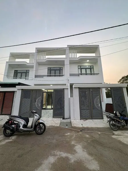 Nhà sổ riêng mới xây 3 tỷ/82m2/1 lầu 1 trệt đường 6m