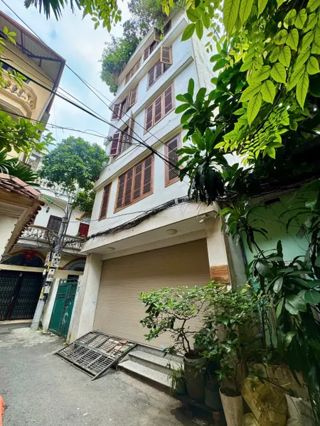 Cho thuê nhà ngõ ô tô Hoàng Văn Thái 7 tầng x 90m2, thông sàn làm VP, Trung tâm