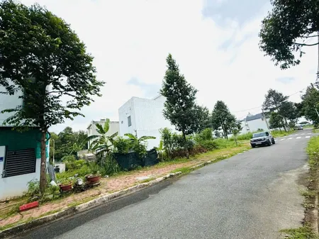 👉 Lô góc thoát hiểm đường Lê Anh Xuân, phường Long Tâm, Bà Rịa
