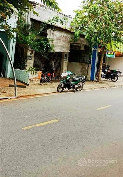 133m2mặt tiền bà điểm hóc môn lộ giới ítlàm kho xưởng chdv