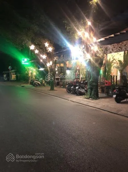Đất thổ cư 1.034m cách mt 2 căn nhà hxt 6m dự kiến hẻm 12m vị trí kinh doanh vô cùng sầm uấ