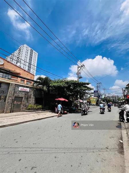 Siêu đẹp. đất ngay mặt tiền đường xương cá vành đai ii gần chợ thủ đức 300m2( 10*30) full thổ