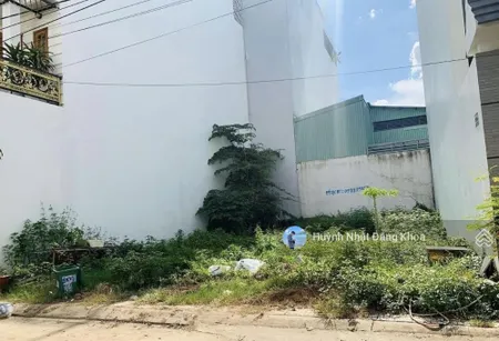 Cần vốn bán gấp đất mt bờ kinh , phường 3 , thành phố vĩnh long giá 500tr/120m2 full thổ cư shr
