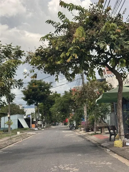 Bán đất mt d.5m5 chỉ sau lưng d.võ nguyên giápkv hoà hảicách biển chưa tới 300m102,5m2 ngang 5m