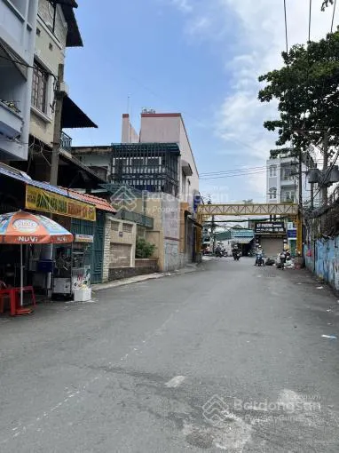 Khuôn đất quận bình thạnh, 30x60m, cn 1800m2, giá 200 tỷ, ctxd 2 hầm 14 tầng