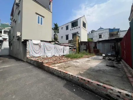 Đất vàng đình thôn mặt tiền 4m tiện ích ngập tràn dân sinh đông đúc phù hợp xây vp kinh doanh