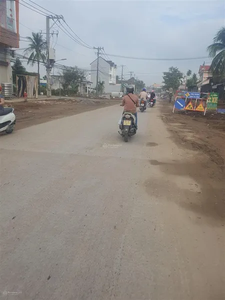 Bán nhanh 118m2 mặt tiền đường lò lu quận 9 giá 12 tỷ