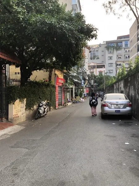 Sát đại học thương mại , 100m2 đất kinh doanh ô tô tránh, giá đầu tư , chủ gấp bán giảm chào 10 tỷ