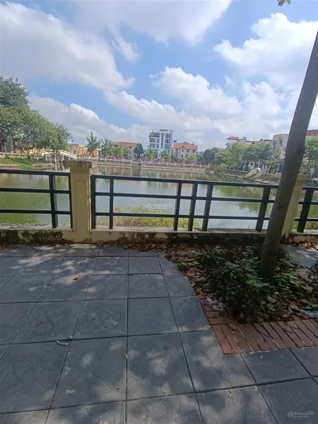Mảnh đất đại mạch 114m2 đường thông ô tô vào đất gần hồ ngay đường dẫn lên cầu thượng cát