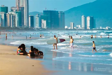 Bán lô gốc đường hồ nghinh 130m2 hướng đông , cách biển 200m giá 22ty5 tl