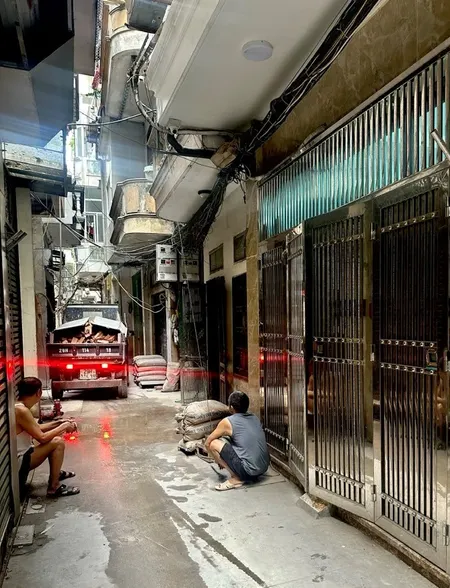 Bán nhà Trình Định Cửu, Hoàng Mái, ô tô, kinh doanh, gần phố, 32m2, 7.69tỷ(CTL)