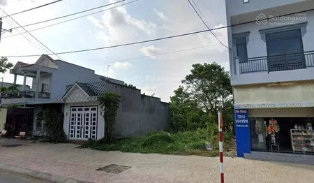 Cần bán đất dt 102m2 ở mt đ. mạc văn thành ngay long thuận gò công tiền giang. gần mầm non vân anh