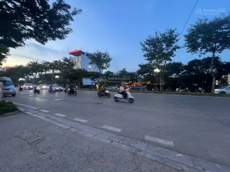 Mảnh đất siêu hiếm xây tòa sót lại, phương canh, ntl, 210m2. mt 14.5m, ô tô, giá 26.5 tỷ