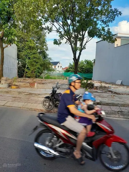 Đất mặt tiền đường nhựa 8m, vị trí đẹp kinh doanh buôn bán đa ngành