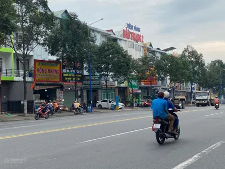 512m2(12 x 45 có 320m2 thổ cư mặt tiền vĩnh phú, giáp sg kinh doanh, kho xưởng tốt 13.8 tỷ