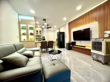 Nhà Đẹp Hẻm ô tô Đường 102 Tăng Nhơn Phú A Thủ Đức