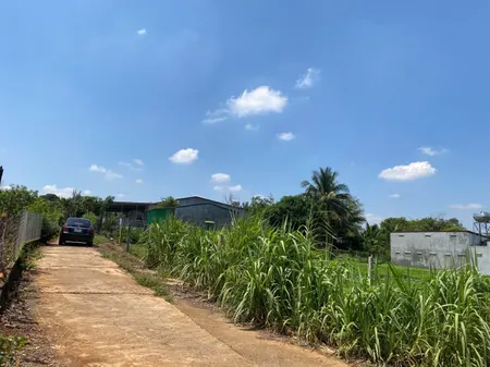 Bán đất 623.3m² ngang 25,2m giá 1.89 tỷ Xã Hòa Phú