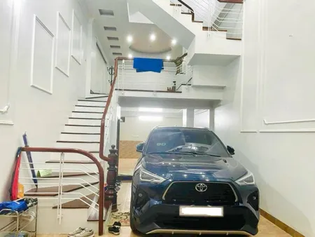 Mặt ngõ Thái Hà 50m2x5 tầng mặt tiền 4.5m, ô tô trong nhà giá 20.7 tỷ