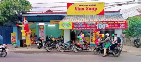 💥💥💥 Cho thuê MẶT BẰNG KINH DOANH- ĐỒNG KHỞI, DIÊN KHÁNH
 vị trí ngay mặt tiền đường Đồng Khởi và ngã ba Hà Huy Tập dân cư đông đúc, trục đường tập trung nhiều trường học
- DT đất: 50 m² , ngang 10 m
- Thích hợp vừa ở vừa kinh doanh các mô hình: Cafe, t
