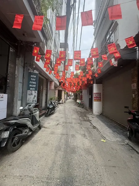 BÁN NHÀ ĐẸP – PHỐ HOÀNG MAI, ngõ thông - ba gác chạy vù vù, 36m2*5 tầng CHỈ CÓ 7,2T