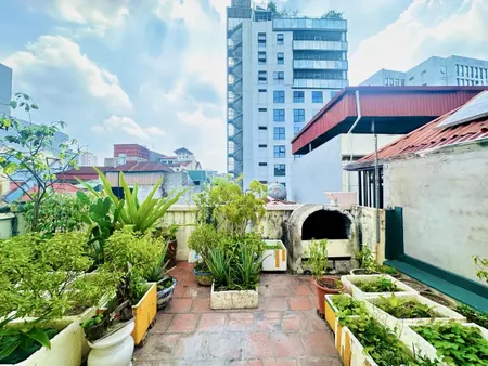 Bán Nhà Phân Lô Hoàng Cầu 48m² - Nhà Dân Xây - 3 Mặt Thoáng - 20m Ra Ô Tô - Sổ Đỏ Nở Hậu