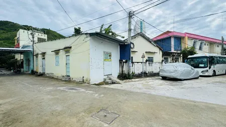 BÁN ĐẤT TẶNG NHÀ LÔ GÓC 2 MẶT TIỀN - GẦN BIỂN NHA TRANG