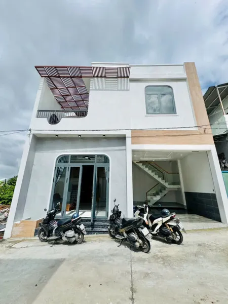 Bán nhà 1 trệt 1 lầu gần cầu Đồng Khởi, sân oto, đường oto chỉ 3 tỷ 790!