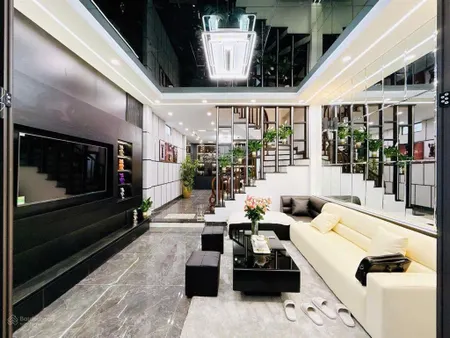 Chủ cần bán gấp. mặt ngõ đại la. cách mặt phố 20m. 4 tầng x 54m2. 3 mặt thoáng sáng. nhà siêu đẹp