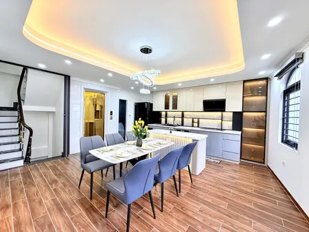 Bán nhà Thịnh Quang 40m² ngang 5.6m giá 14.8 tỷ Phường Đống Đa (LH: Zalo 0862299066)