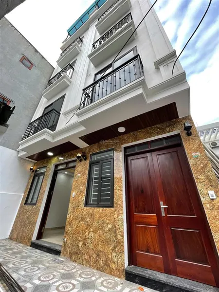 2 căn nhà quá đẹp tại đại tự kim chung, ô tô đỗ gần, nhà có chỗ để xe riêng, giá 4.6 tỷ có tl